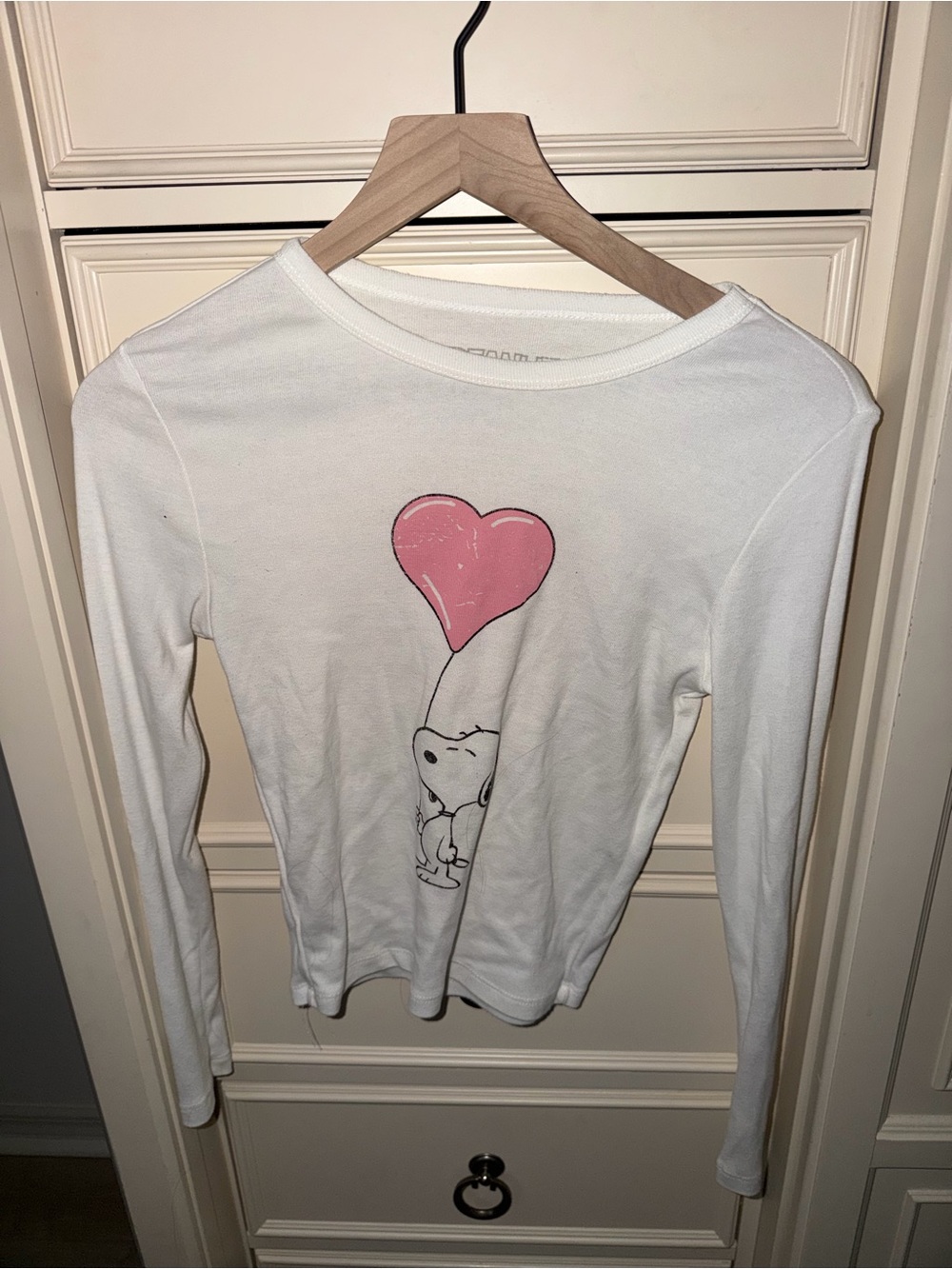Peanuts White Long Sleeve Tee with Pink Heart Balloon Snoopy Graphic